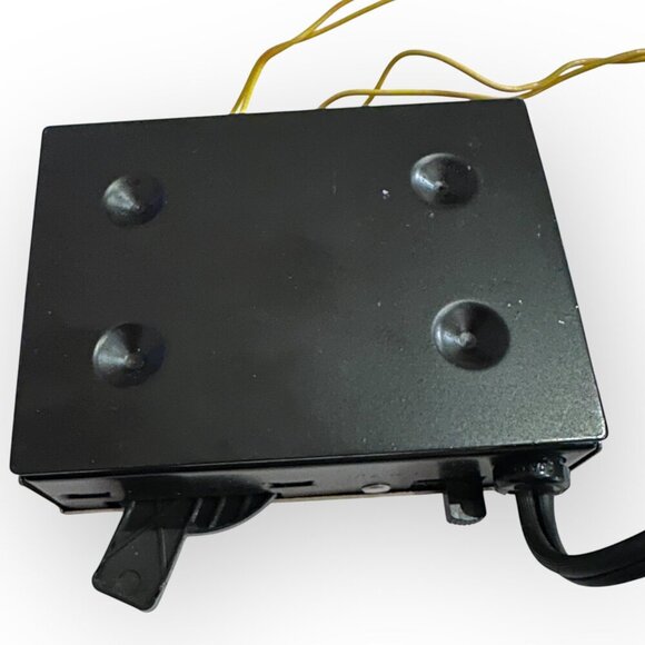 Tyco 899V Hobby Transformer 120V AC 60Hz Input 18V DC 20V AC Output - Picture 7 of 13